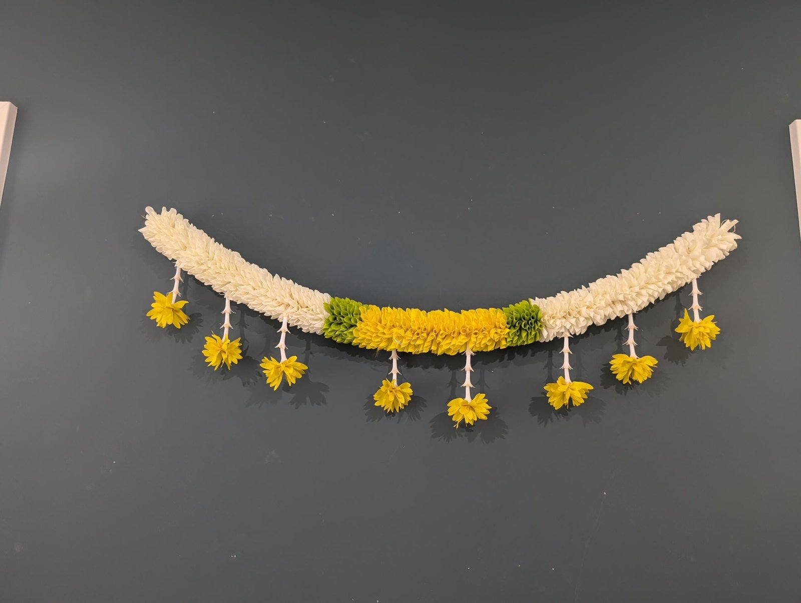 Traditional Artificial Flower Entrance Door Thoran