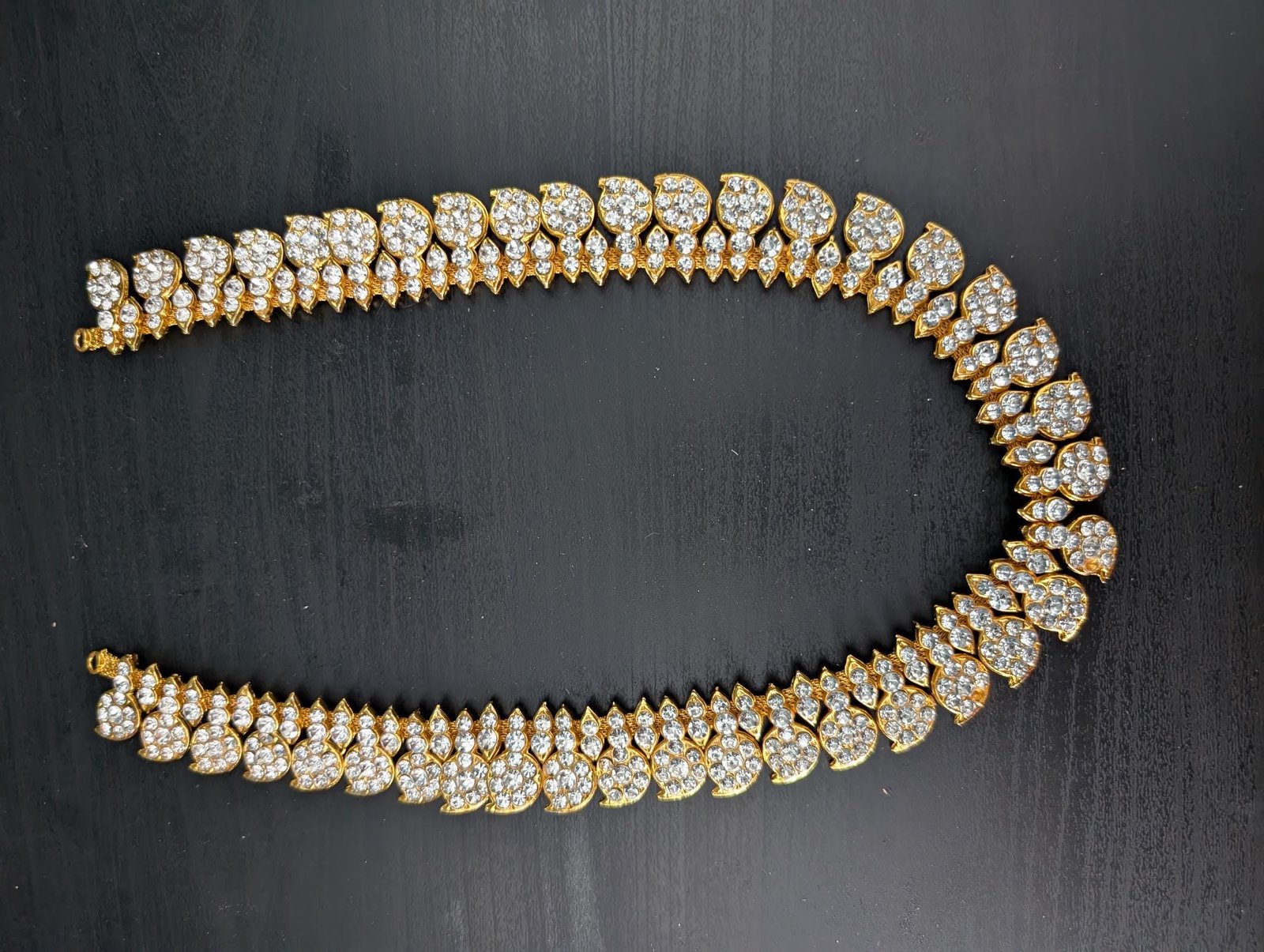 Stone-Decorated South Indian Mango Haram Deity Garland (22 Inch)